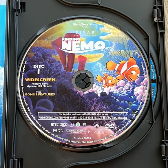 Finding Nemo movie DVD 2 disc collection with Bonus Finding Nemo CD-ROM game - Picture 4 of 7